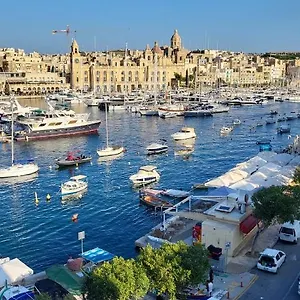 Entire Seaview Town House Holiday home Senglea